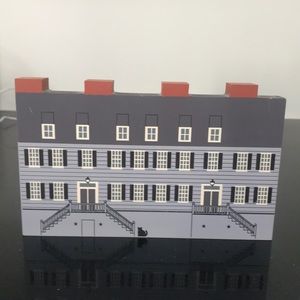 Cat’s Meow Collectable Building